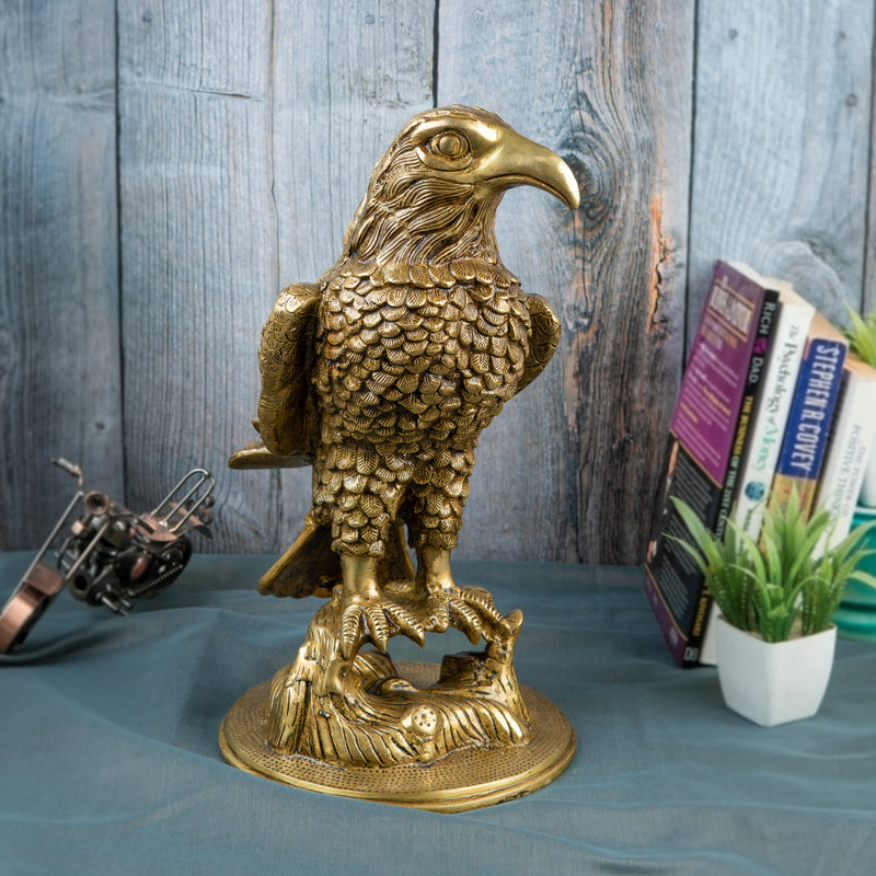 Brass eagle product - exquisite brass sculpture, handcrafted with intricate details, golden finish, majestic bird design, decorative home accessory, symbol of strength and grace, enhances interior decor